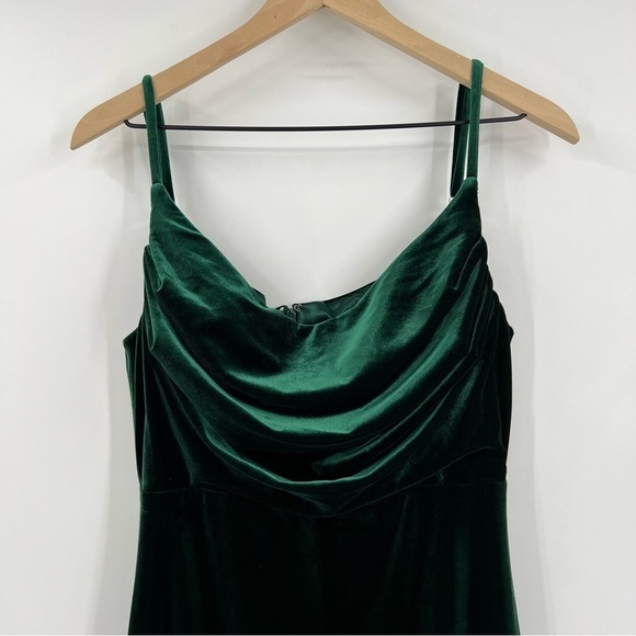 Revelry Skye Velvet Dress Emerald Green 613 Size 12 Bridesmaid Gown Maxi - Picture 3 of 8